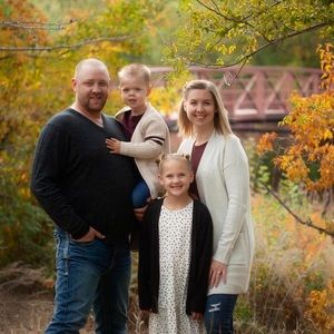 Meet your Posher, Dustin